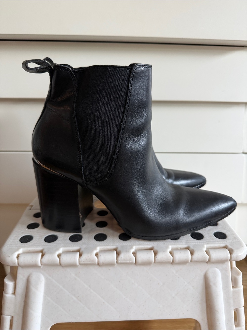 Steve Madden Knoxi Pointed Toe Black Leather Booties